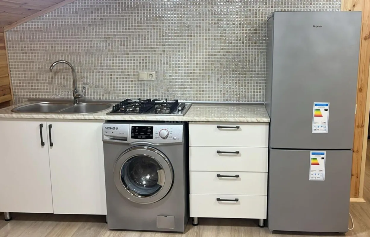 Kirayə verilir 2 otaqlı mənzil 75 m²