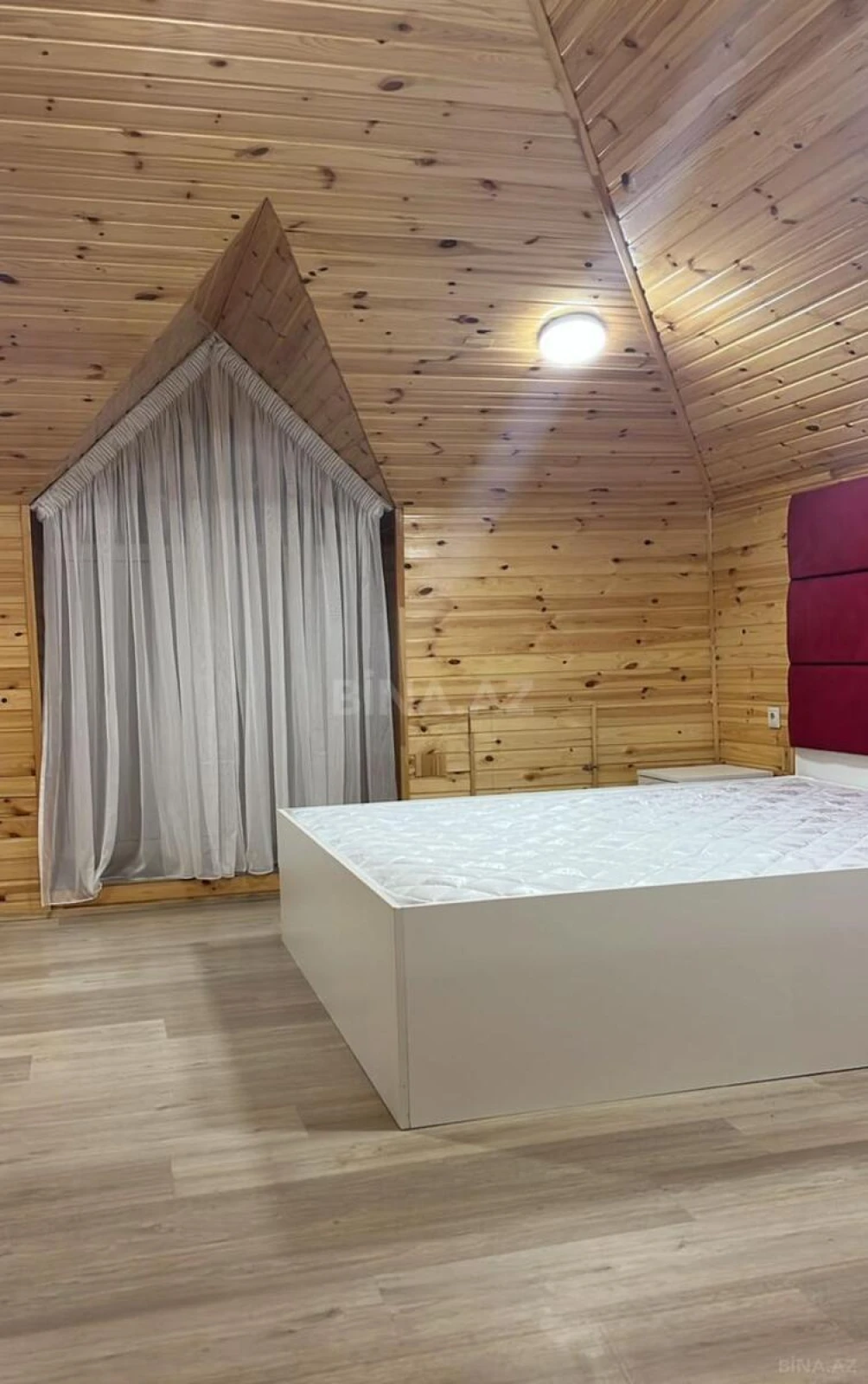 Kirayə verilir 2 otaqlı mənzil 75 m²