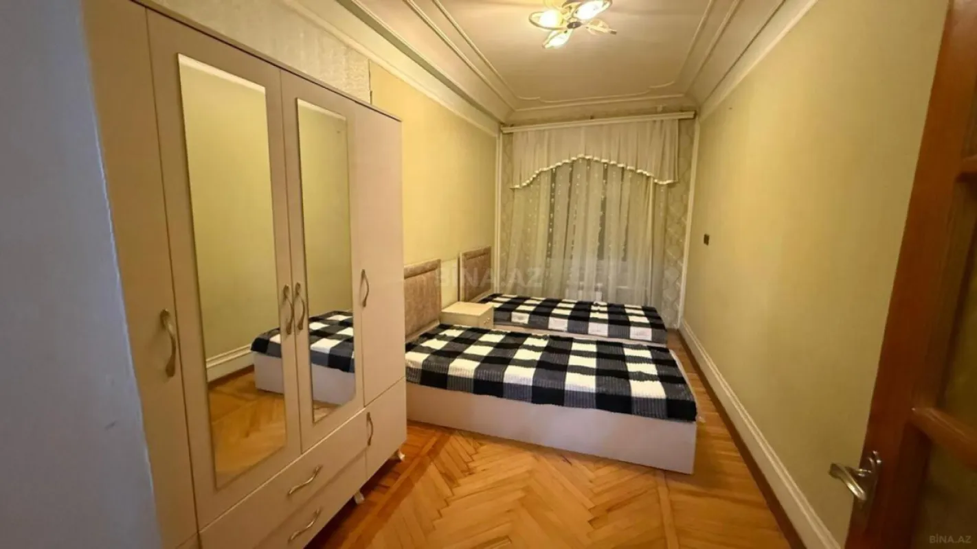 Kirayə verilir 2 otaqlı mənzil 60 m²