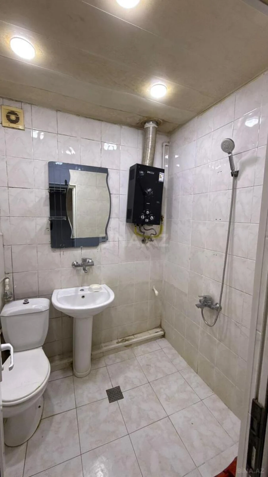 Kirayə verilir 2 otaqlı mənzil 60 m²
