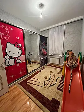 Satılır 6 otaqlı həyət evi 200 m²