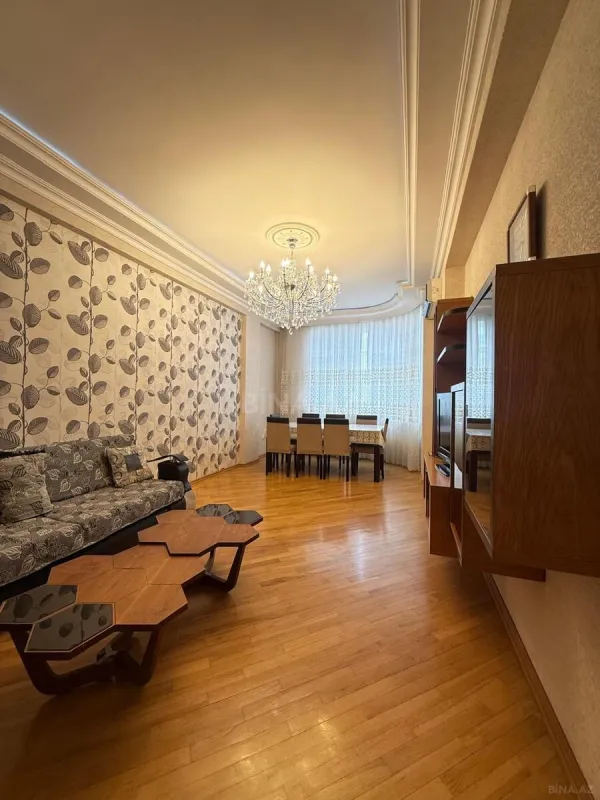 Satılır 3 otaqlı mənzil 110 m²