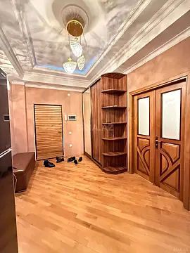 Satılır 3 otaqlı mənzil 110 m²