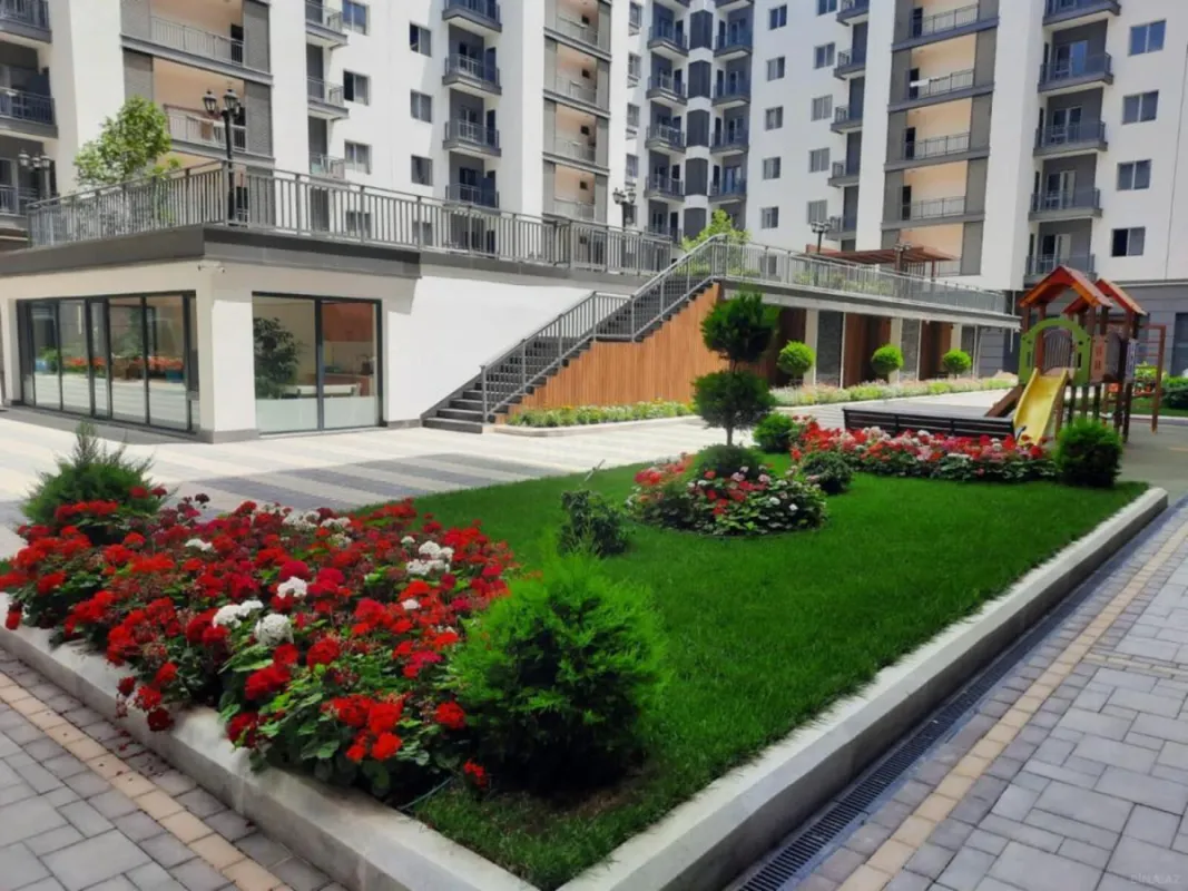 Satılır 3 otaqlı mənzil 147 m²
