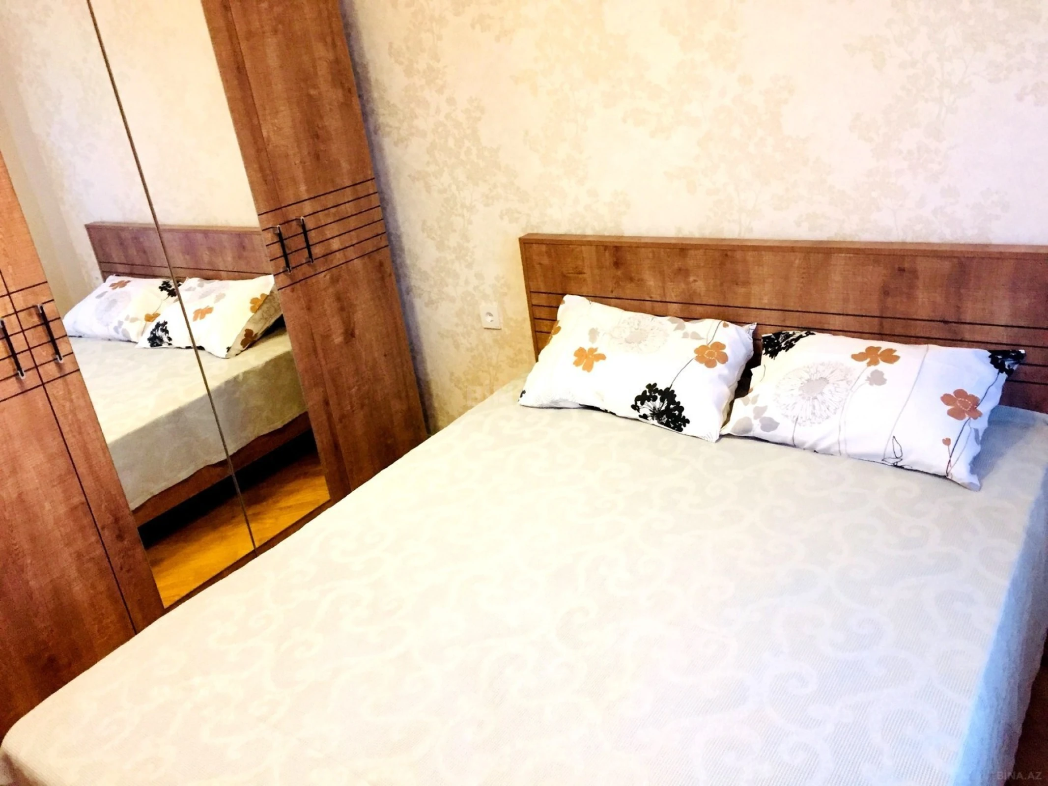 Kirayə verilir 2 otaqlı mənzil 60 m²