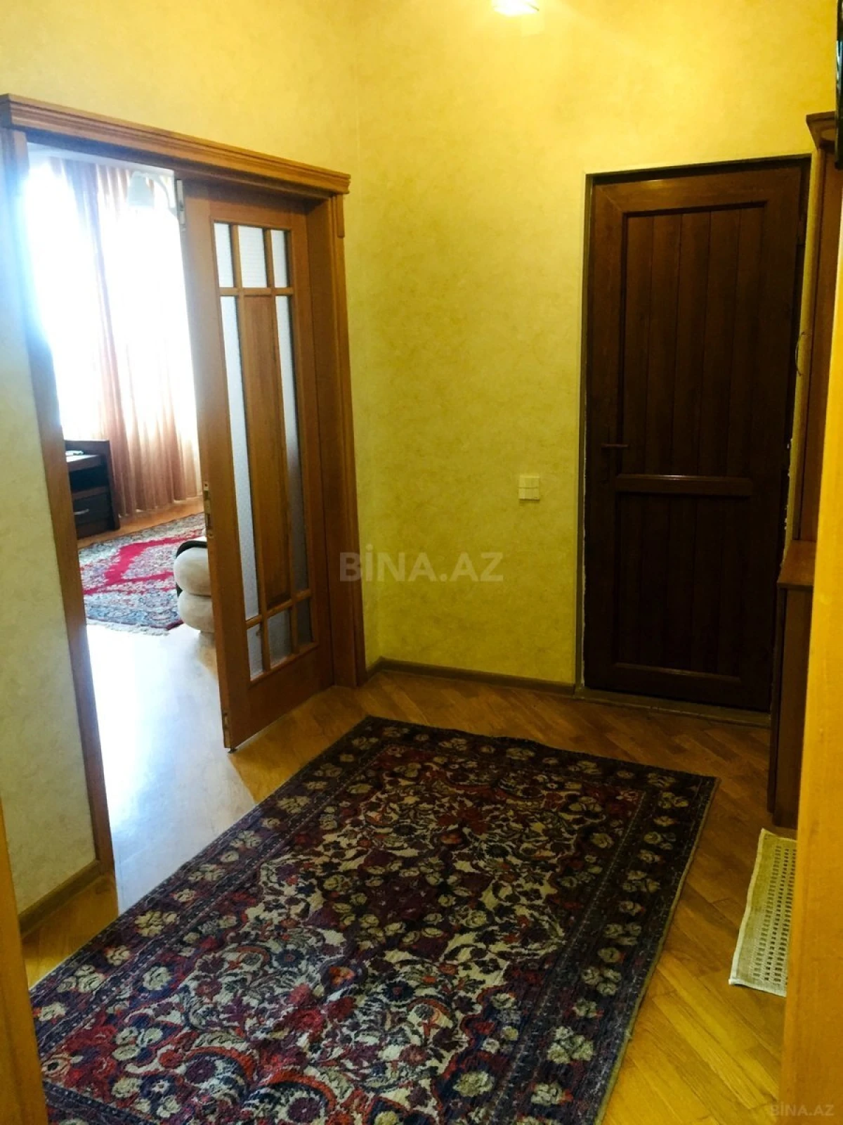 Kirayə verilir 2 otaqlı mənzil 60 m²