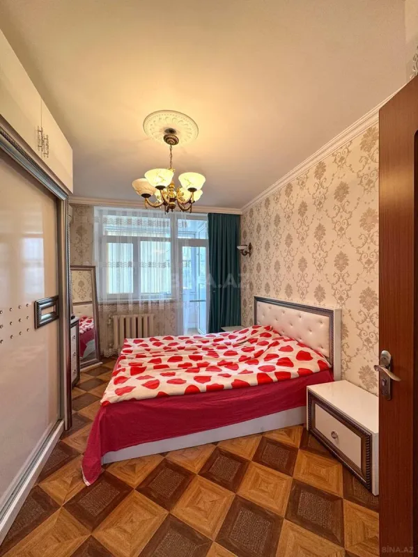 Satılır 4 otaqlı mənzil 85 m²