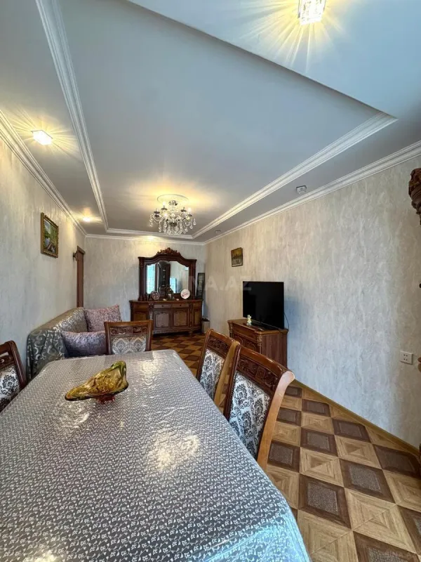 Satılır 4 otaqlı mənzil 85 m²
