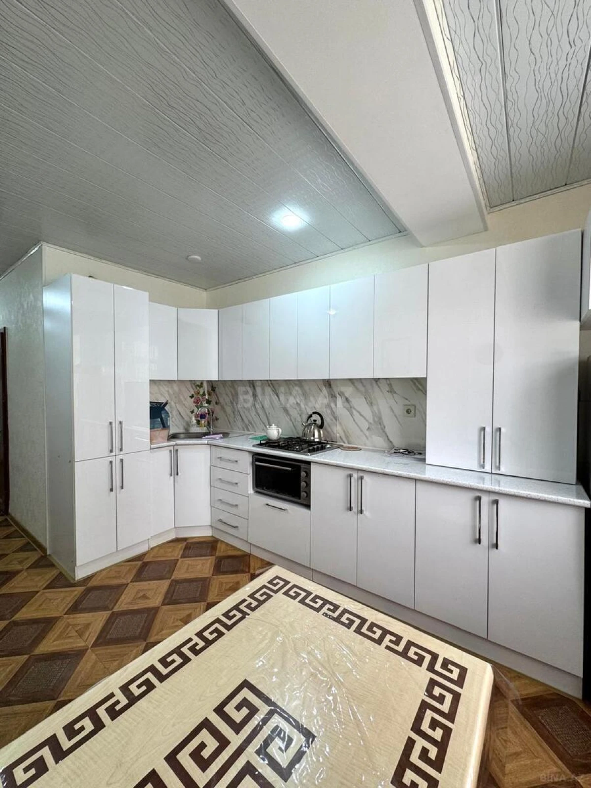 Satılır 4 otaqlı mənzil 85 m²