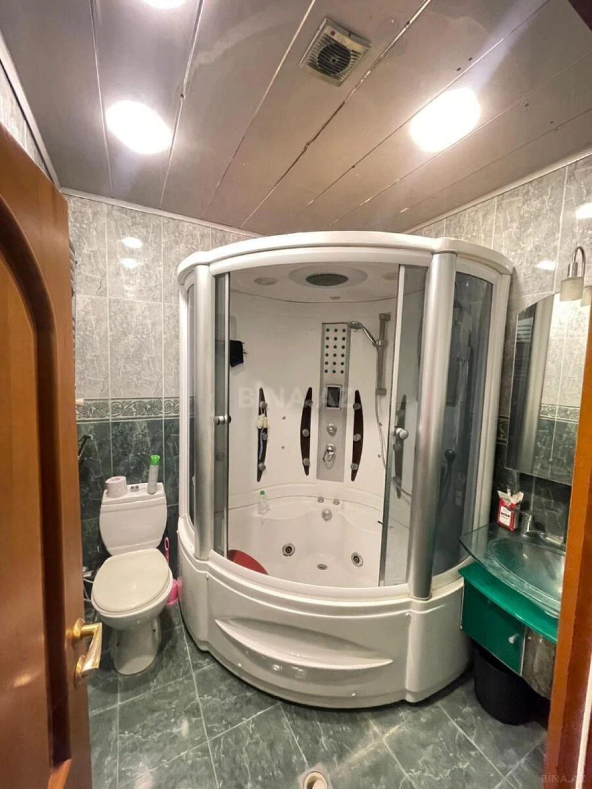 Kirayə verilir 4 otaqlı mənzil 160 m²