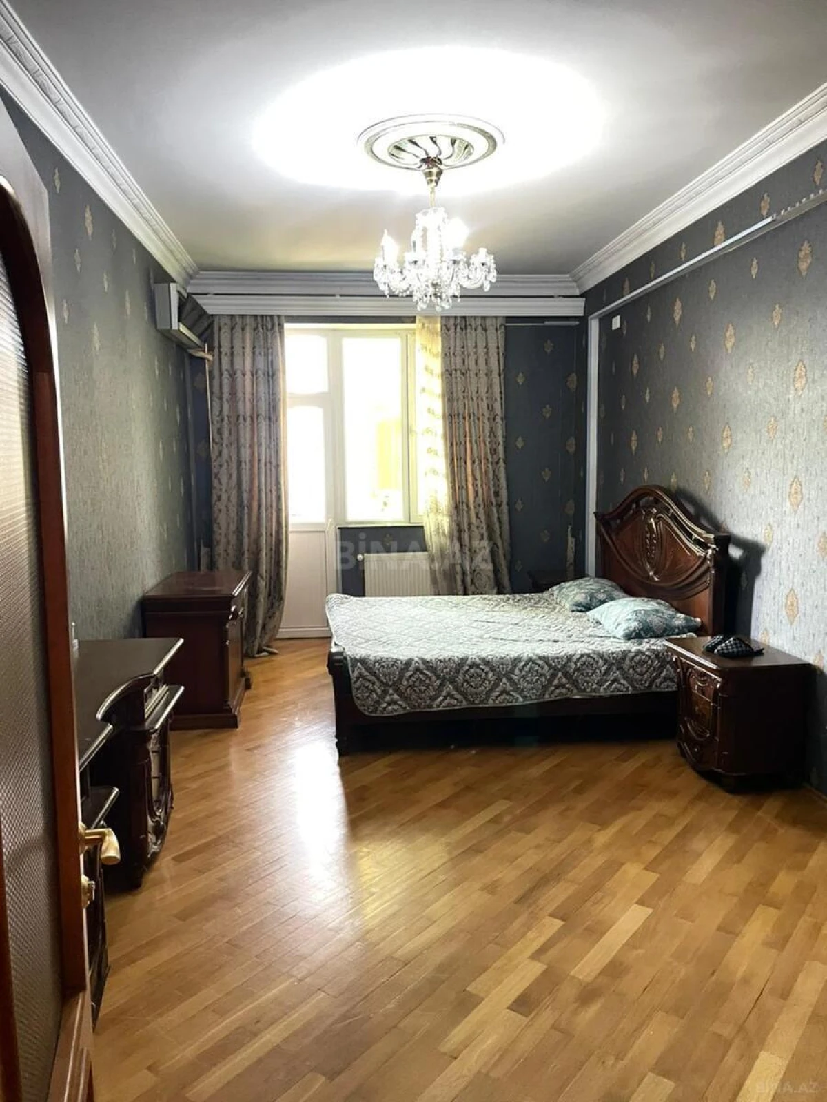 Kirayə verilir 4 otaqlı mənzil 160 m²