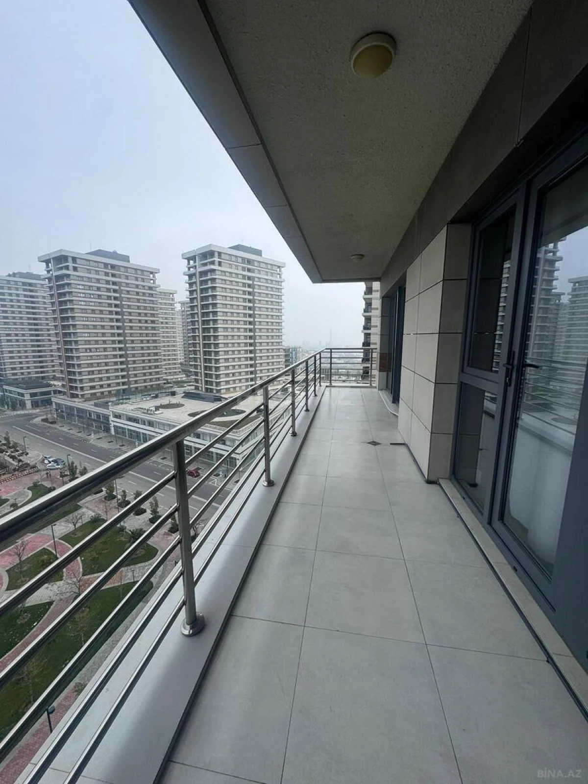 Satılır 3 otaqlı mənzil 120 m²