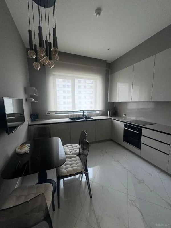 Satılır 3 otaqlı mənzil 120 m²