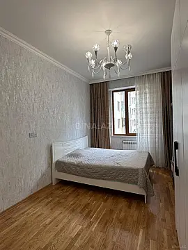Satılır 3 otaqlı mənzil 105 m²