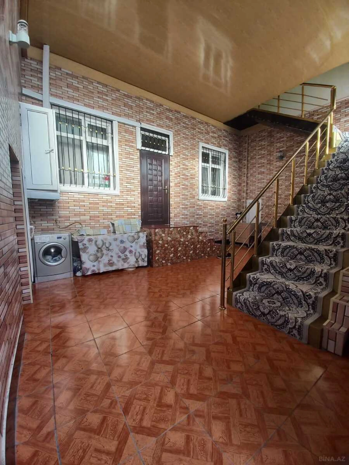 Satılır 5 otaqlı həyət evi 150 m²