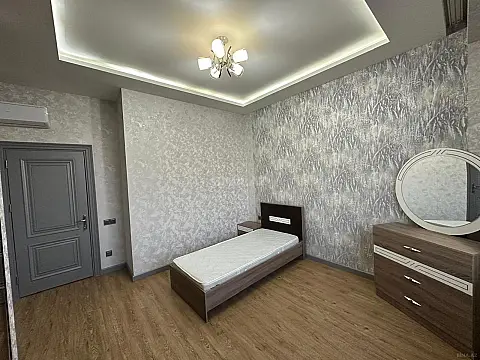Kirayə verilir 3 otaqlı mənzil 110 m²