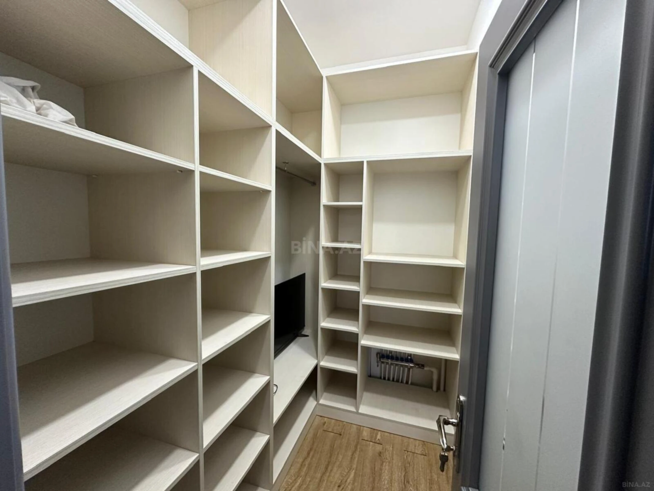 Kirayə verilir 3 otaqlı mənzil 110 m²