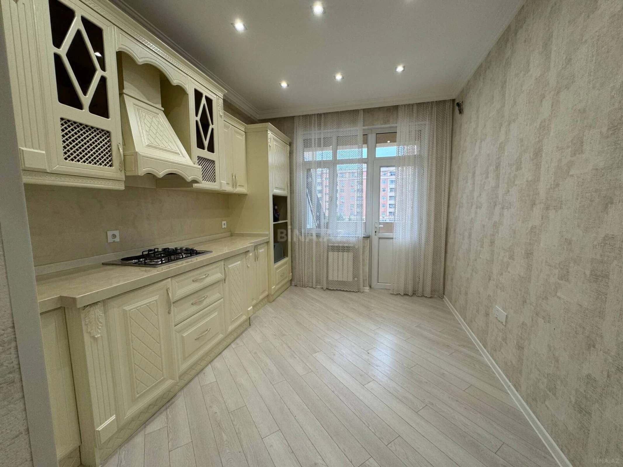 Satılır 3 otaqlı mənzil 90 m²