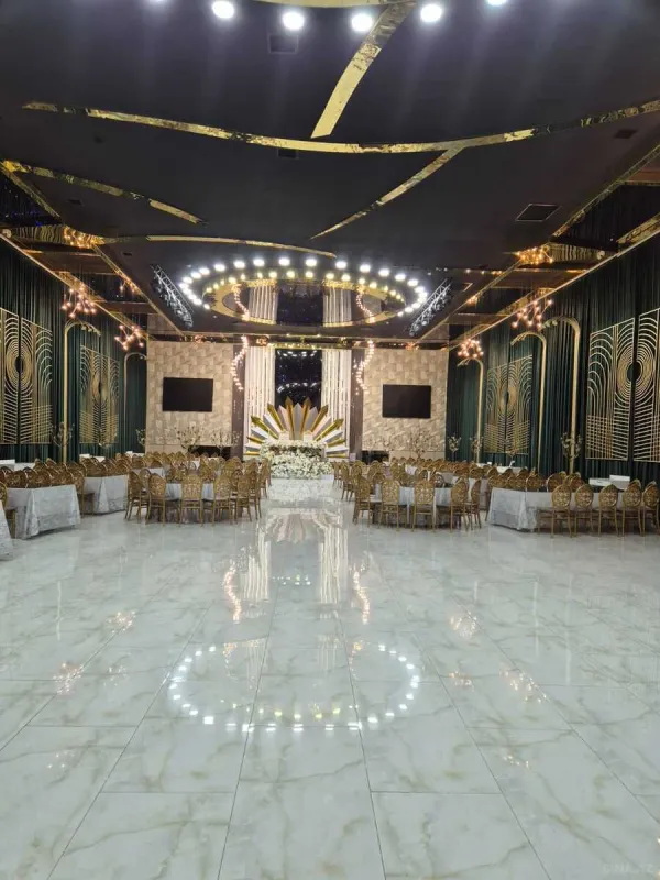 Satılır obyekt 900 m²