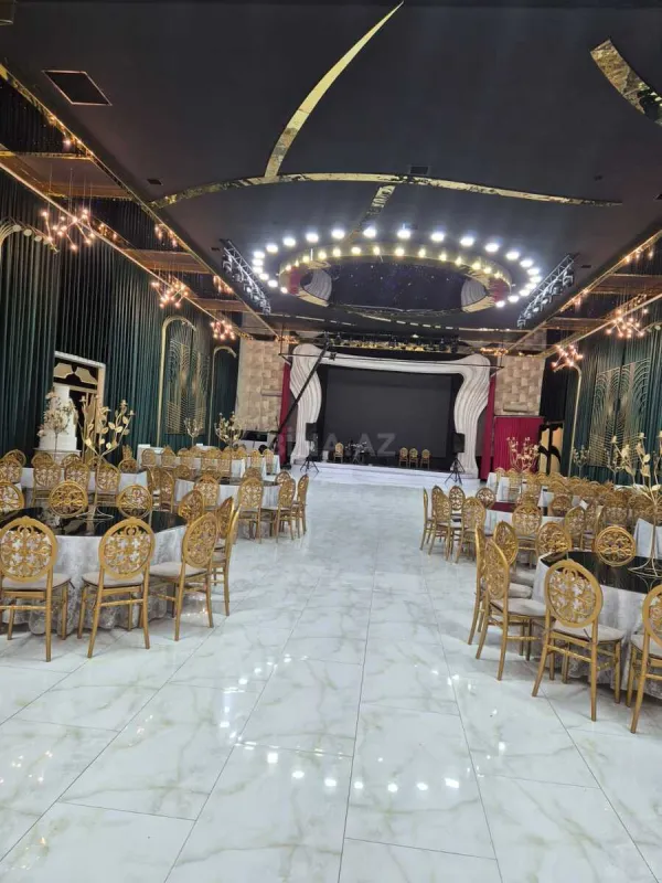 Satılır obyekt 900 m²