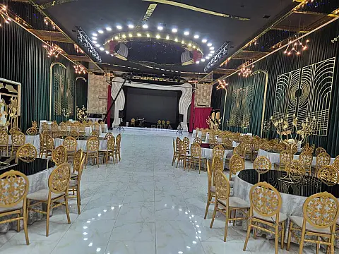 Satılır obyekt 900 m²