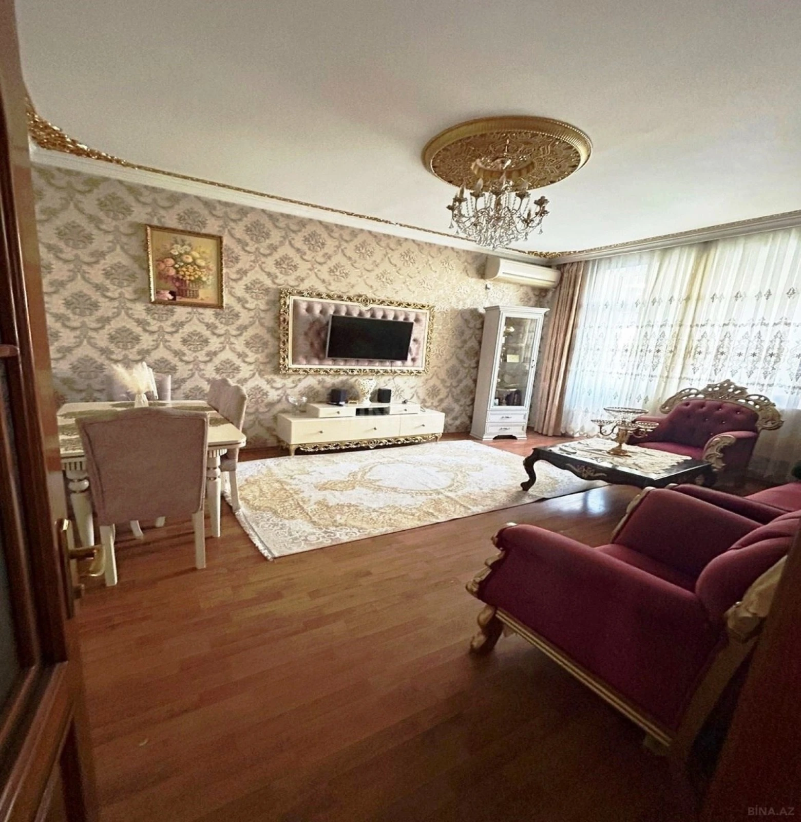 Satılır 3 otaqlı mənzil 110 m²