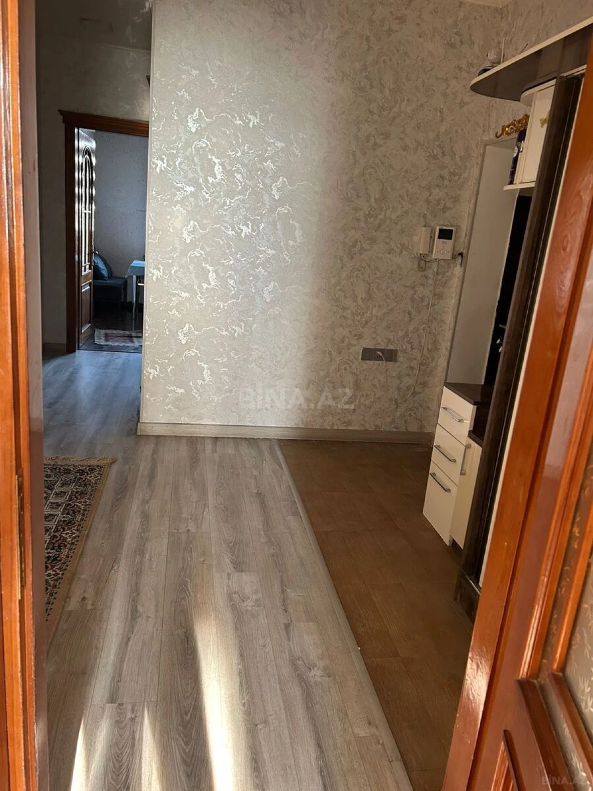 Satılır 3 otaqlı mənzil 110 m²