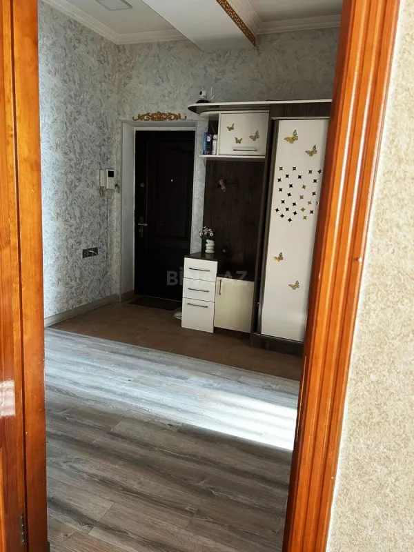 Satılır 3 otaqlı mənzil 110 m²