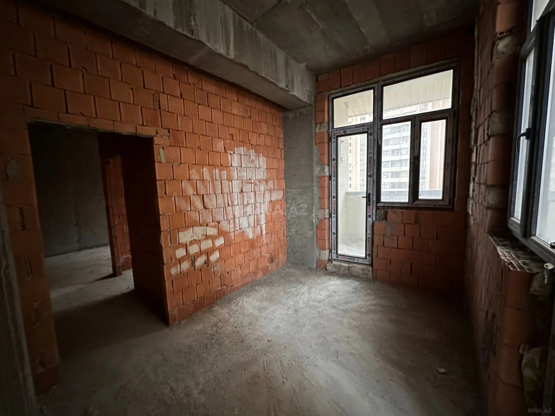 Satılır 2 otaqlı mənzil 80 m²