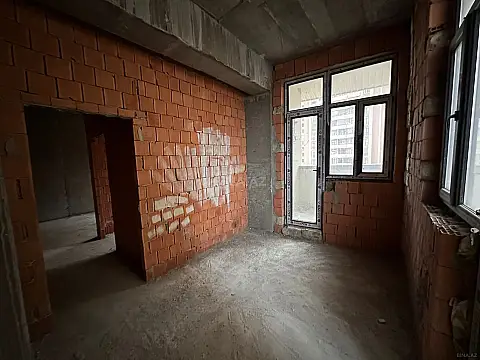 Satılır 2 otaqlı mənzil 80 m²