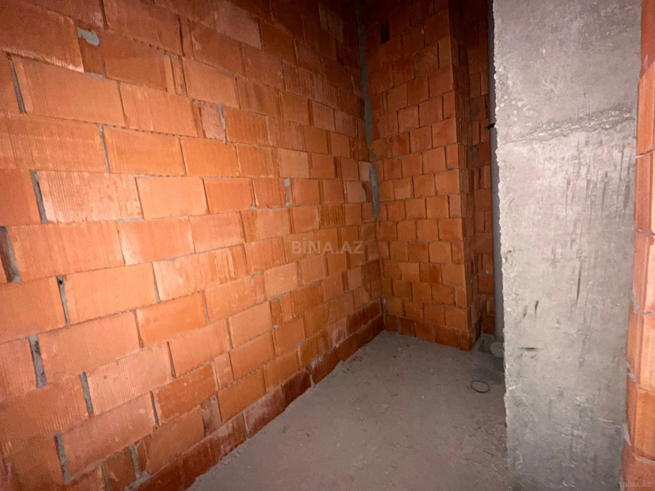 Satılır 2 otaqlı mənzil 80 m²