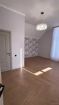 Satılır 5 otaqlı həyət evi 220 m²