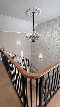 Satılır 5 otaqlı həyət evi 220 m²