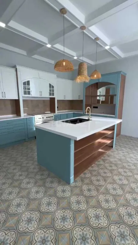 Satılır 5 otaqlı həyət evi 220 m²