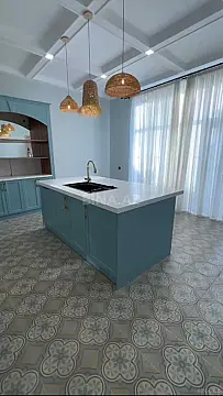 Satılır 5 otaqlı həyət evi 220 m²