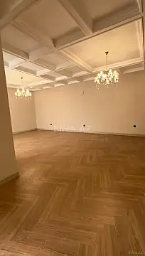 Satılır 5 otaqlı həyət evi 220 m²