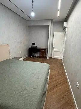 Kirayə verilir 2 otaqlı mənzil 80 m²