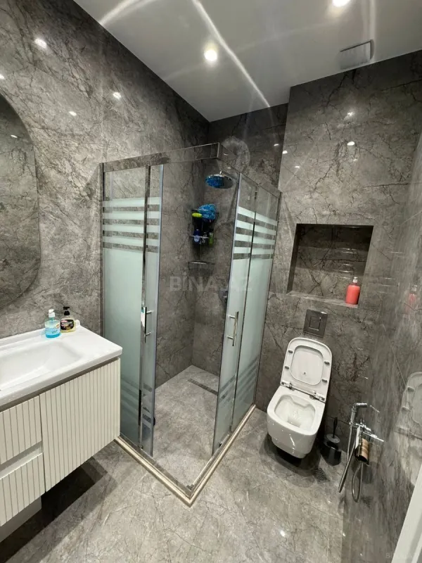 Kirayə verilir 2 otaqlı mənzil 80 m²