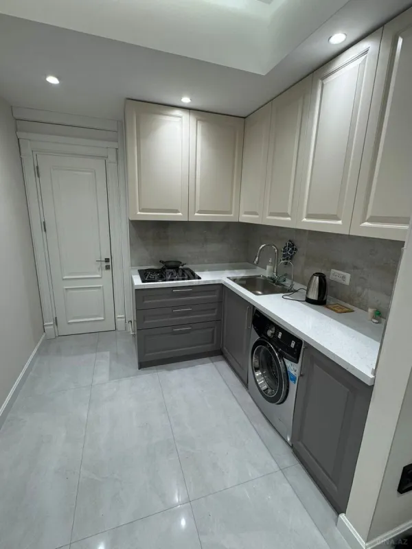Kirayə verilir 2 otaqlı mənzil 80 m²