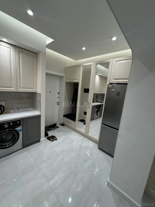 Kirayə verilir 2 otaqlı mənzil 80 m²