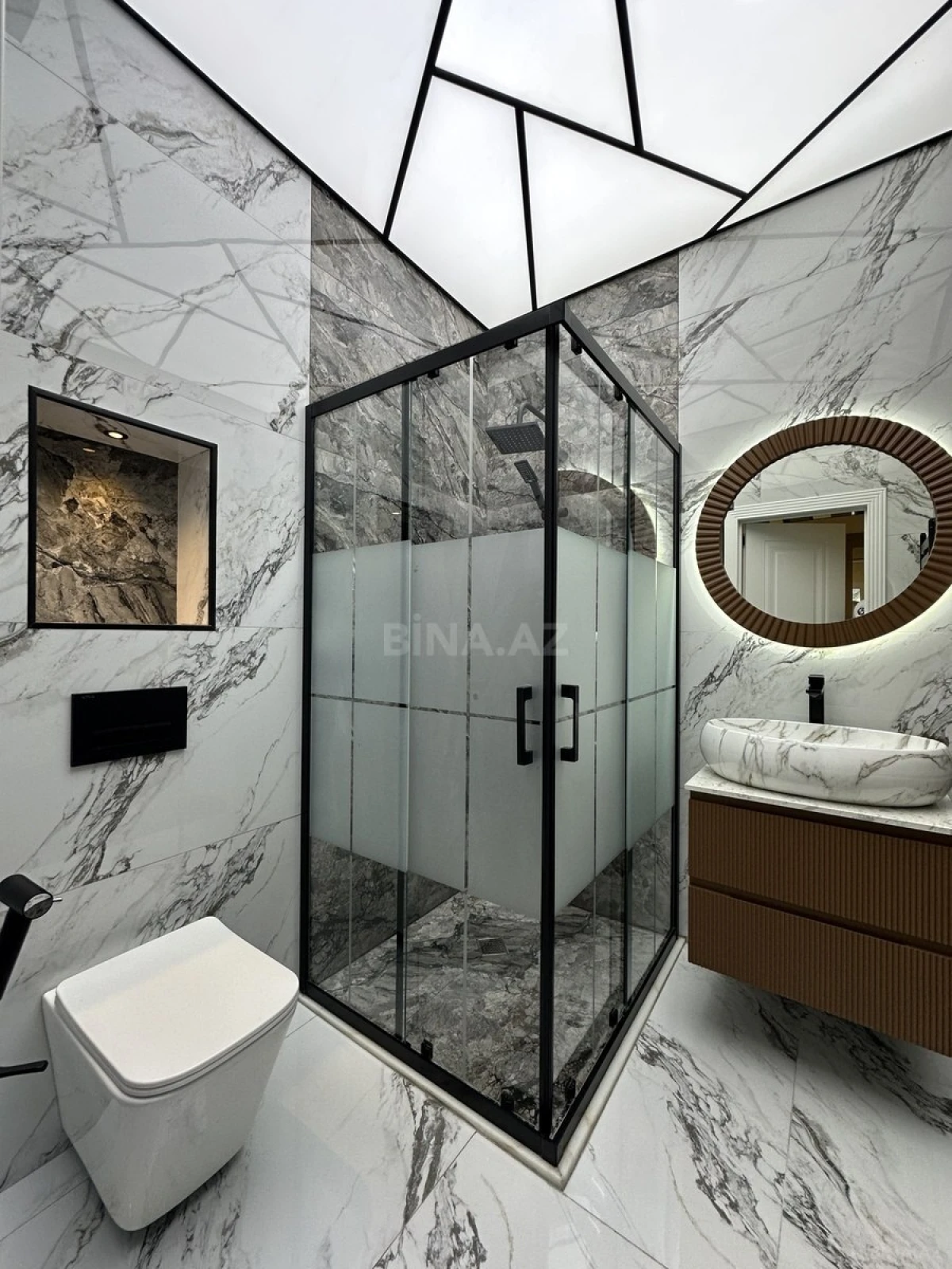 Satılır 2 otaqlı mənzil 68 m²
