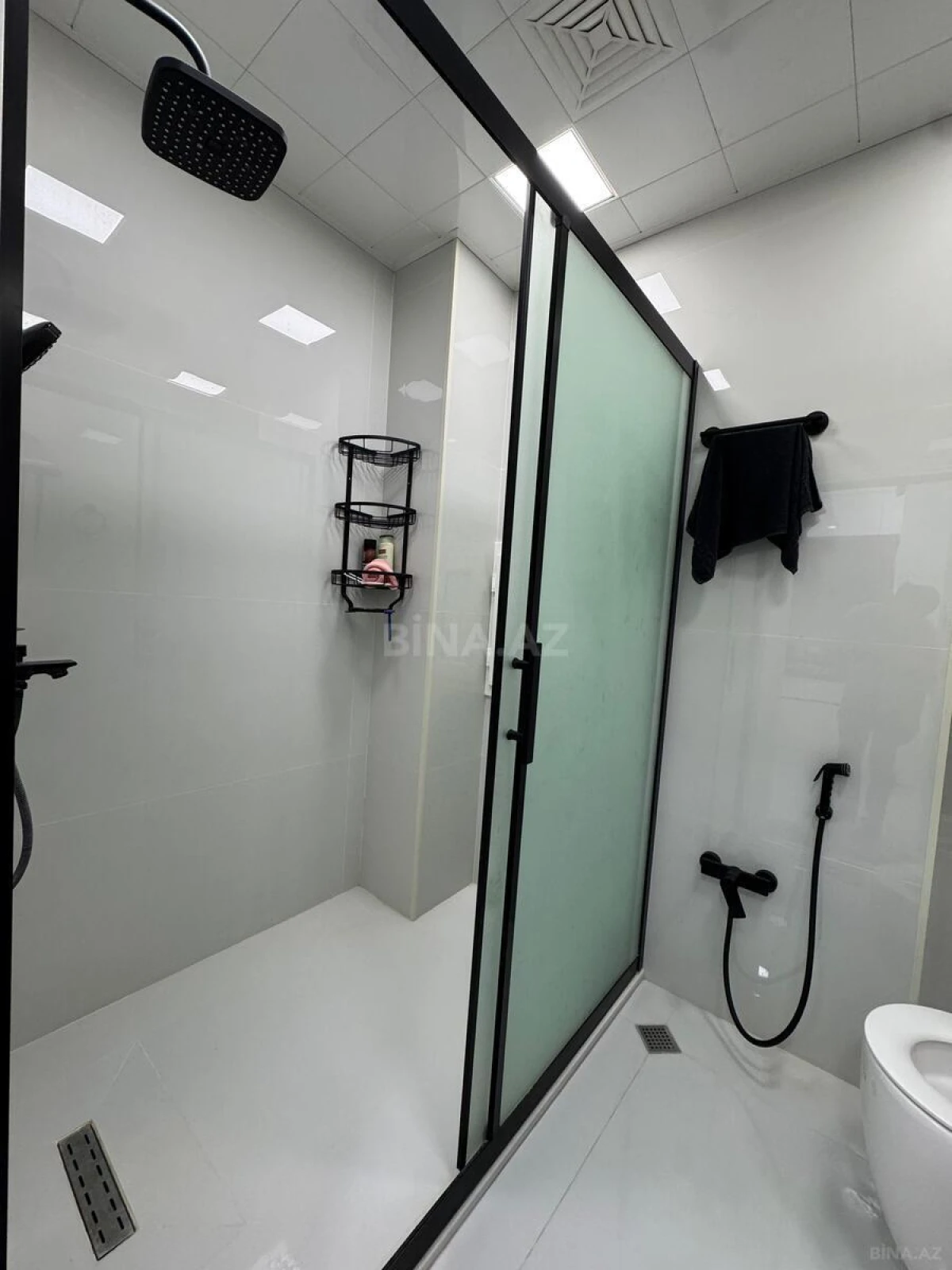 Satılır 2 otaqlı mənzil 68 m²