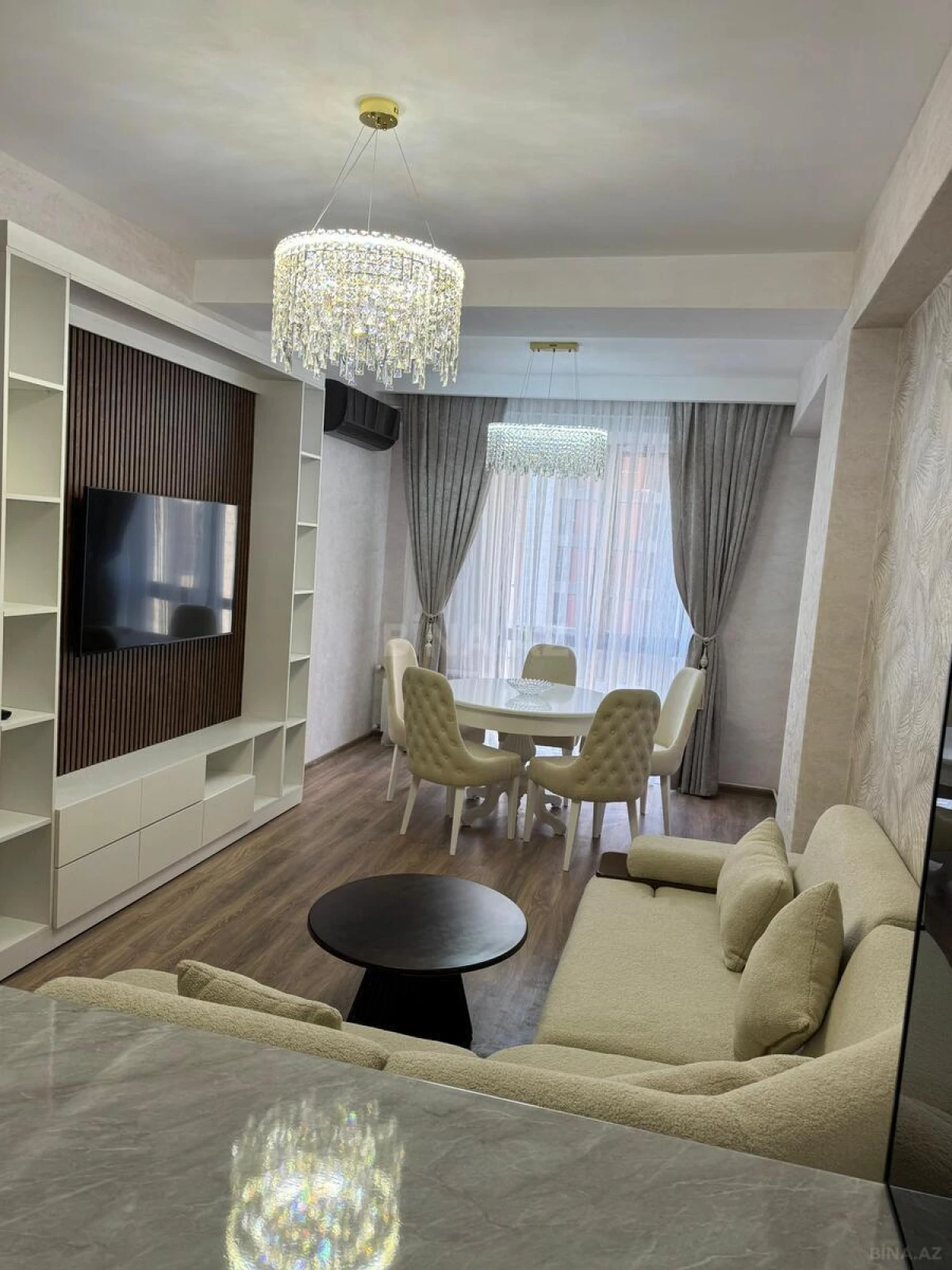 Kirayə verilir 2 otaqlı mənzil 70 m²