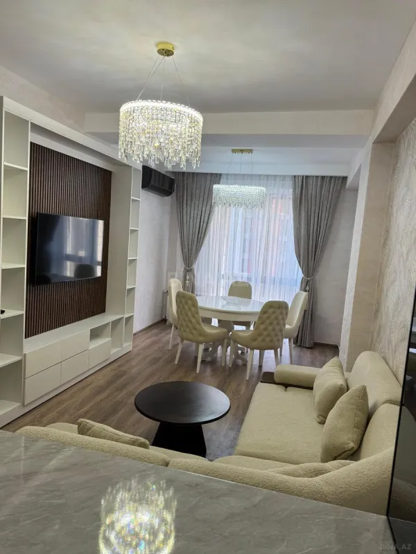 Kirayə verilir 2 otaqlı mənzil 70 m²