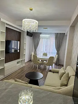 Kirayə verilir 2 otaqlı mənzil 70 m²