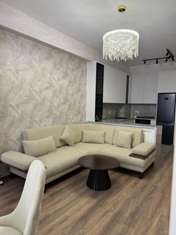 Kirayə verilir 2 otaqlı mənzil 70 m²