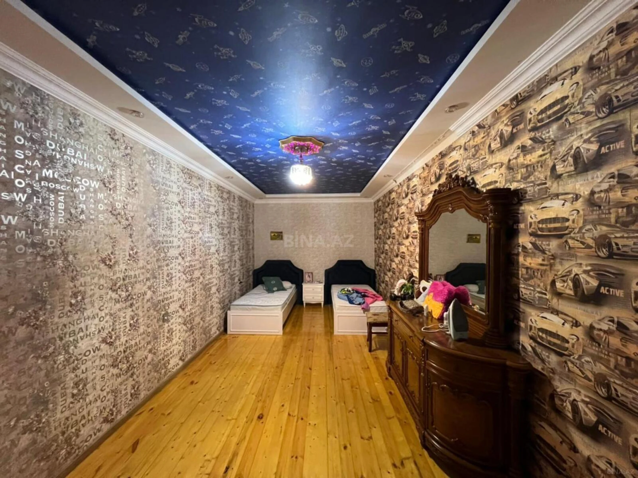 Satılır 10 otaqlı həyət evi 345 m²