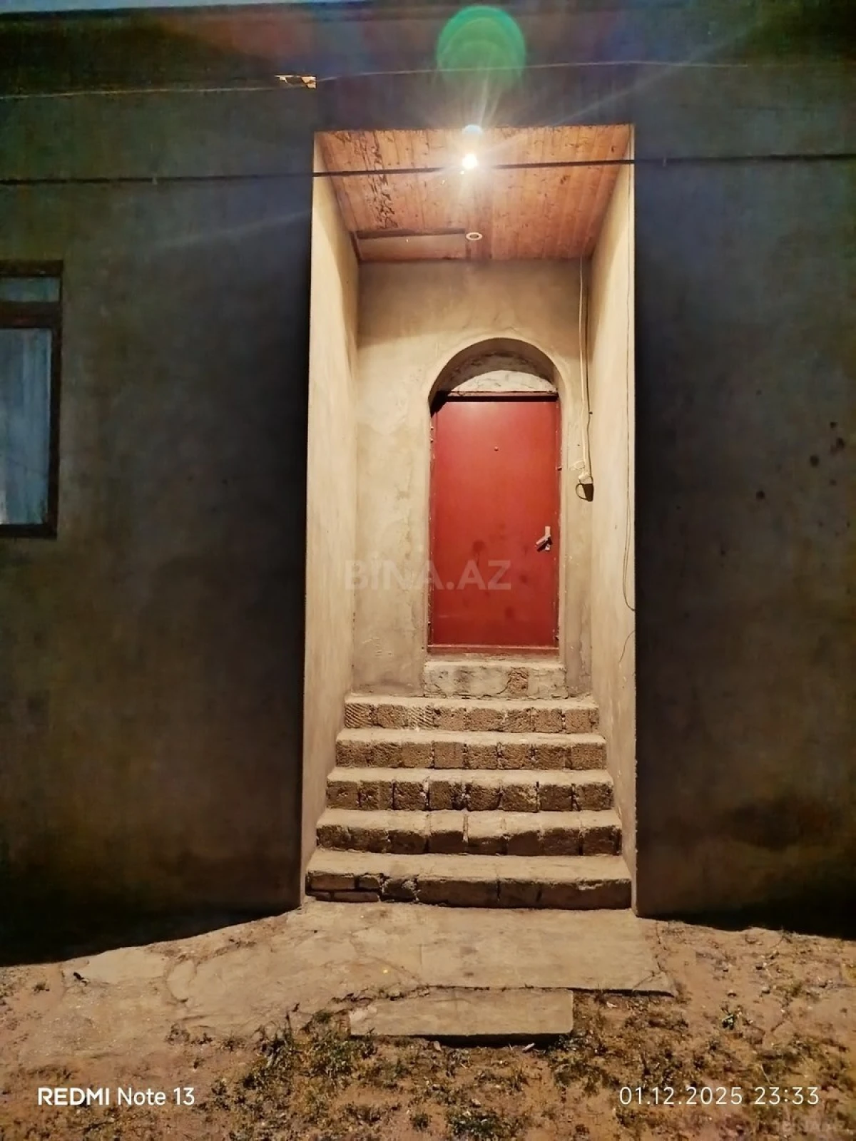 Satılır 10 otaqlı həyət evi 345 m²