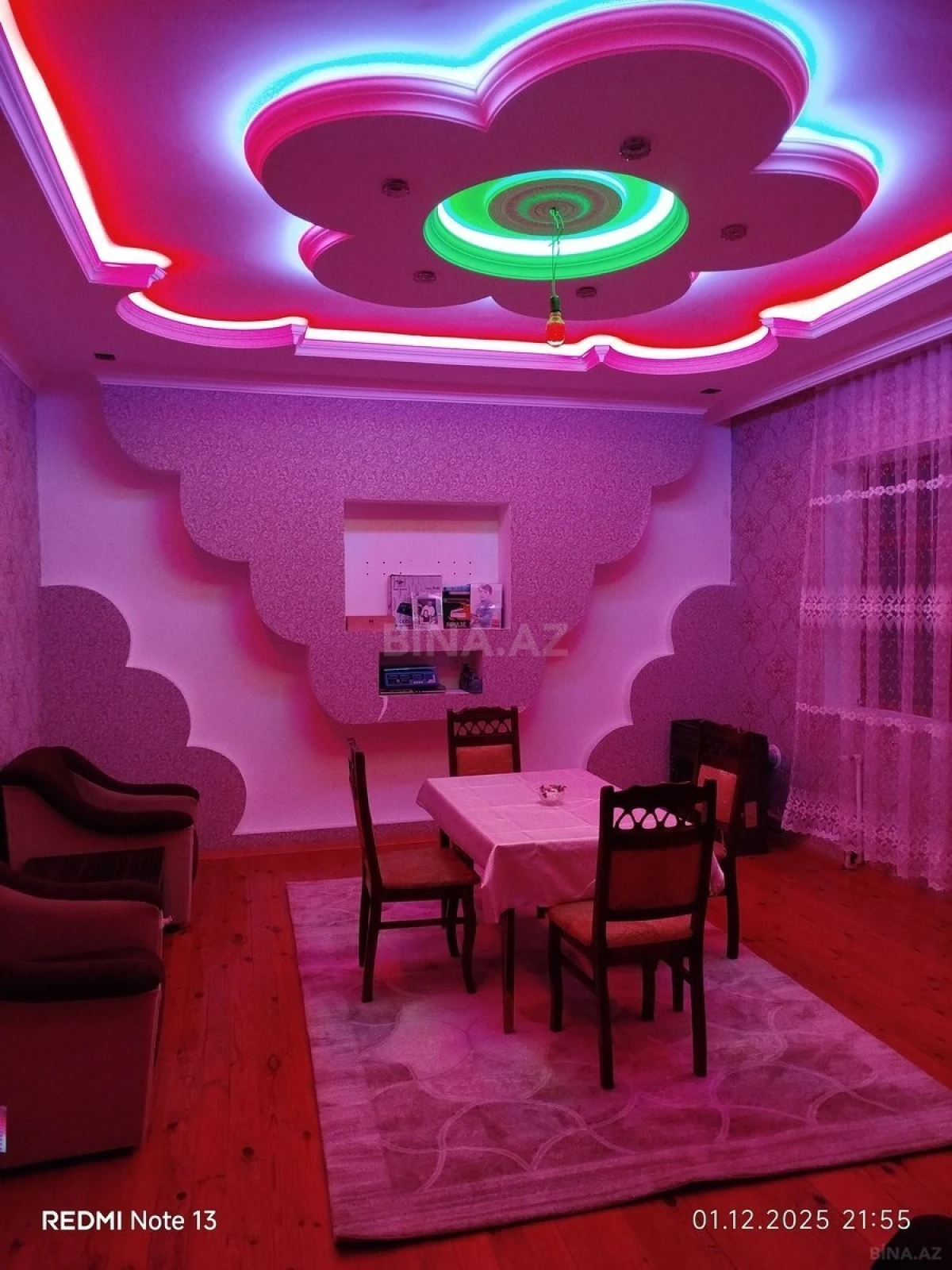 Satılır 10 otaqlı həyət evi 345 m²