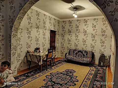 Satılır 10 otaqlı həyət evi 345 m²